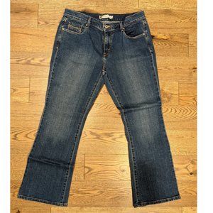 women''s Levi 515 Boot Cut Med. Wash Jeans Size 12